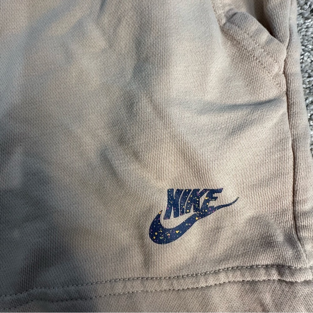 Nike Sportswear Icon Clash Fleece Drawcord Shorts small tan loungewear pockets - Picture 9 of 16